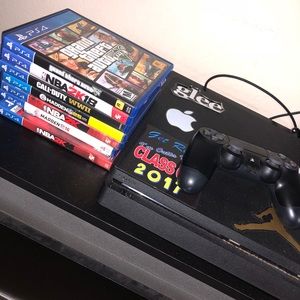 Playstation 4 with Games